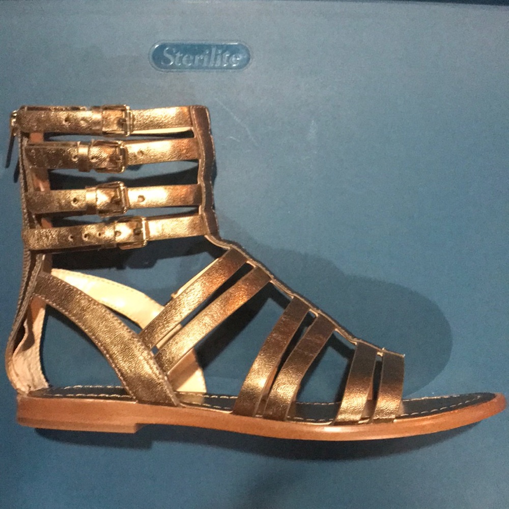 Bronze Sz 7 Gladiator Zip Back Adjustable Sandals